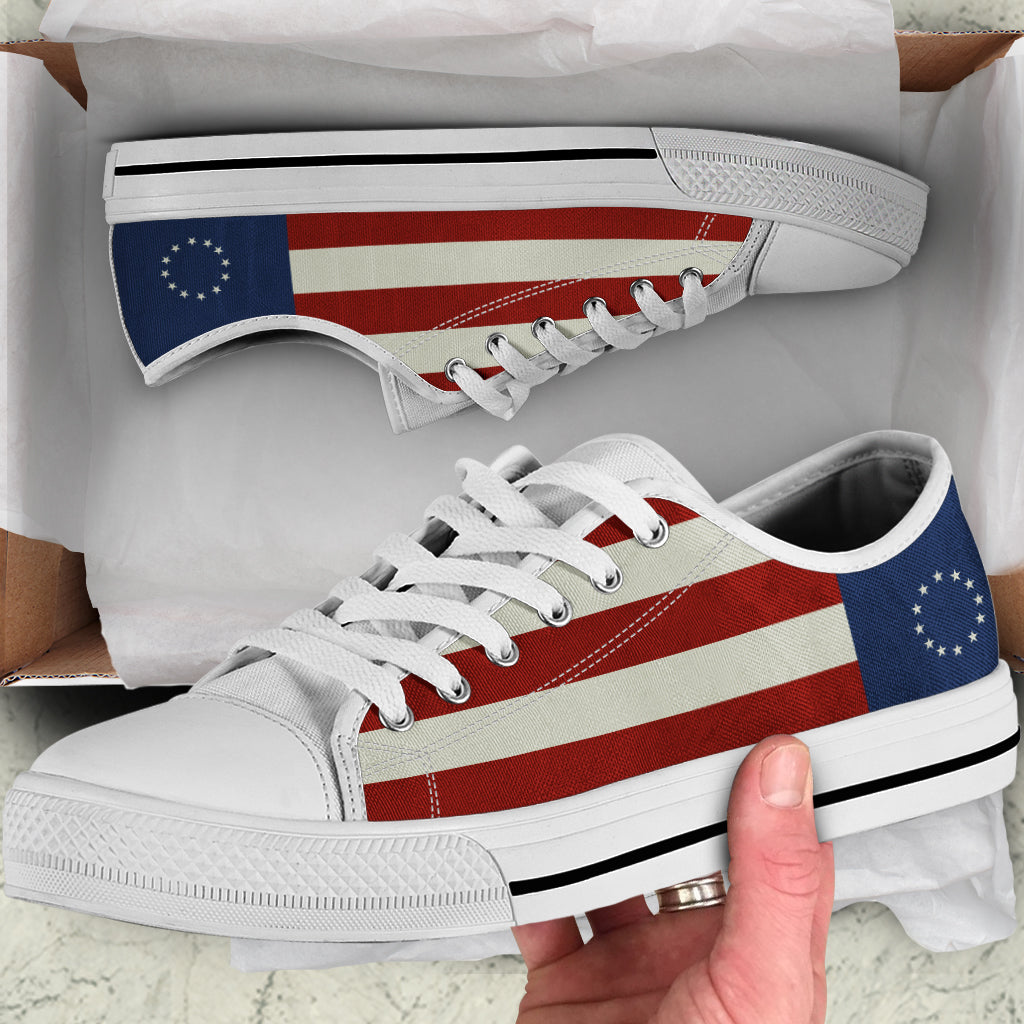 Betsy Ross Men's Low Tops
