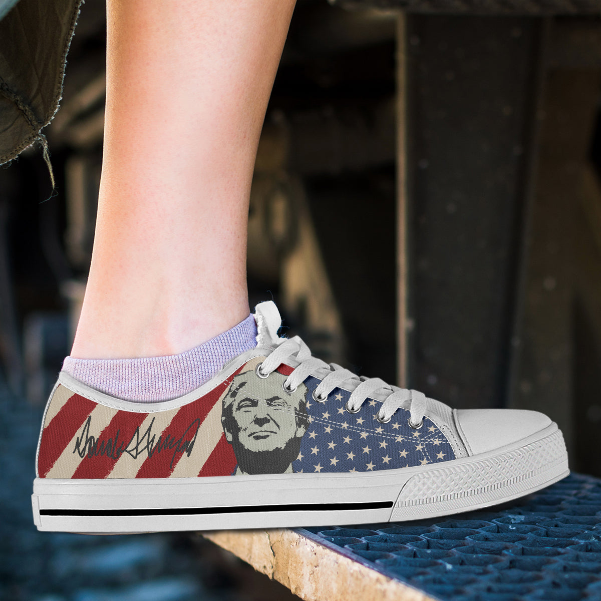 Trump Signature - Women's Low Tops