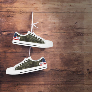 Camo MAGA - Men's low top shoes