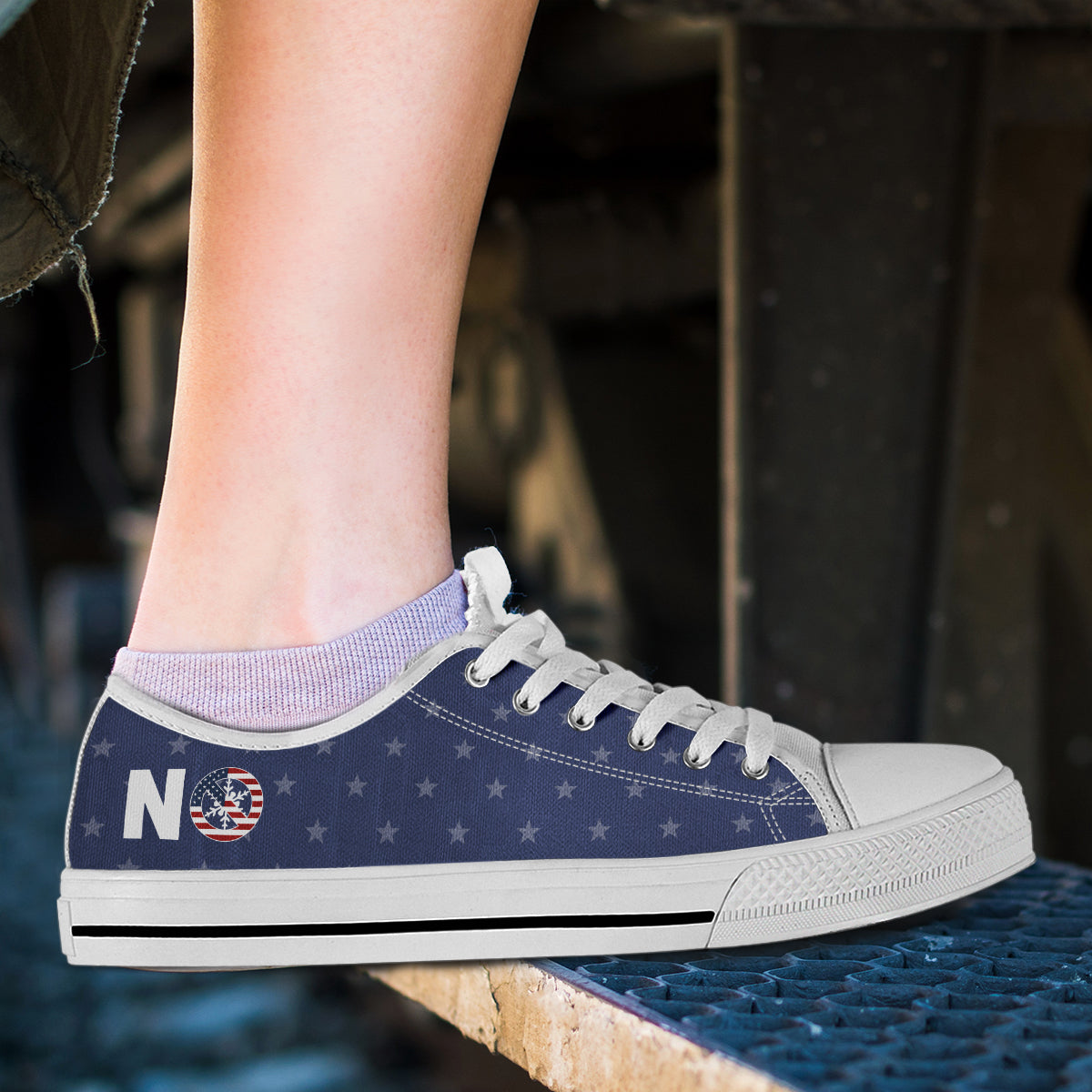 No Snowflakes - Low Tops